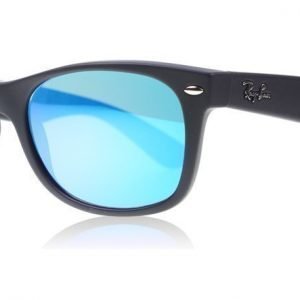 Ray-Ban 2132 Wayfarer 2132 62217 Matta musta Aurinkolasit