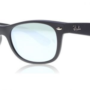 Ray-Ban 2132 Wayfarer 2132 622/30 Matta musta Aurinkolasit