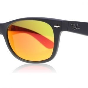 Ray-Ban 2132 Wayfarer 2132 62269 Matta musta Aurinkolasit