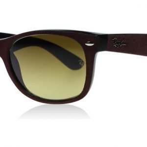 Ray-Ban 2132 Wayfarer 2132 624085 Kastanjanruskea mokkanahka-musta Aurinkolasit