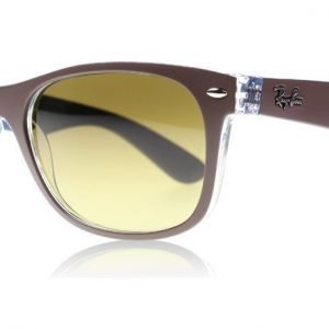 Ray-Ban 2132 Wayfarer 618985 Violetti Aurinkolasit