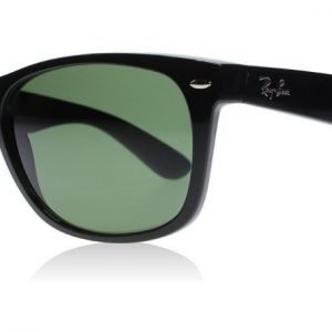 Ray-Ban 2132 Wayfarer 901 Musta Aurinkolasit